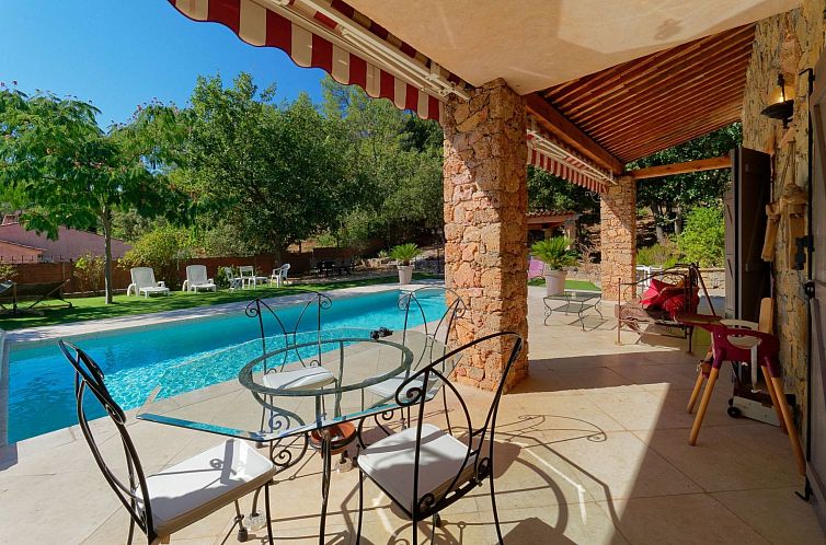 Vakantiehuis mit eigenem Pool