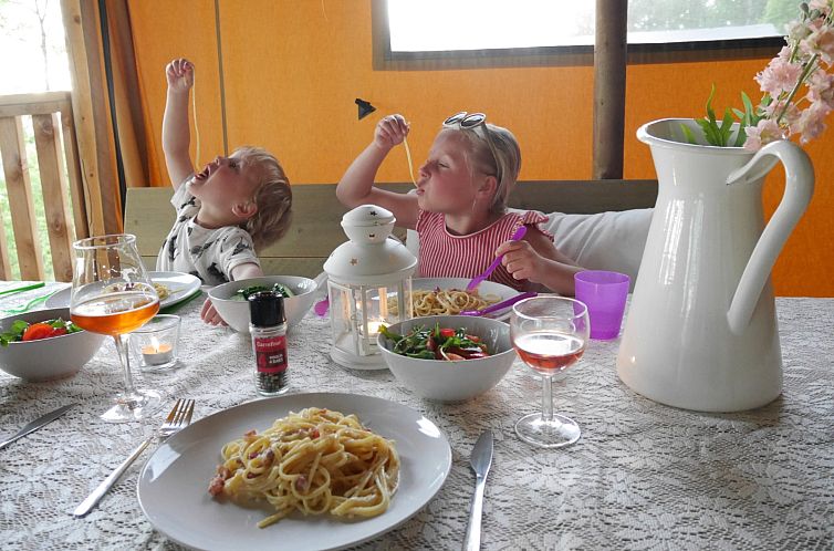 Safaritent incl. Sanitair