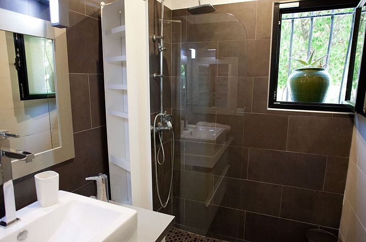 Vakantiehuis Herrliche Villa mit Meerblick, Pool, 400m vom M