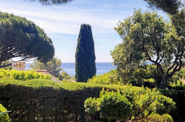 Vakantiehuis Herrliche Villa mit Meerblick, Pool, 400m vom M