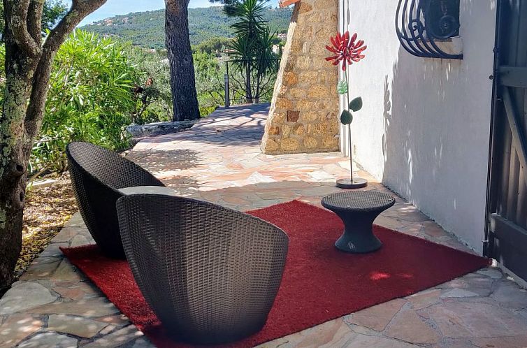 Vakantiehuis Herrliche Villa mit Meerblick, Pool, 400m vom M