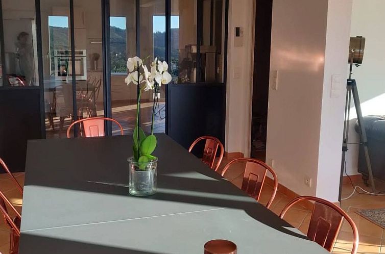 Vakantiehuis 950m vom Meer, herrlicher MEERESBLICK, Pool, Ja