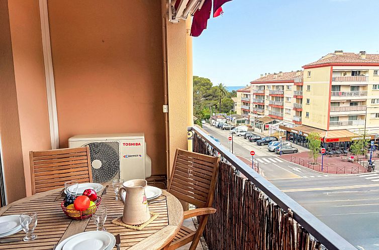 Guest house 04884735 - Apartment Provence / Cote d'Azur - Appartement Le Rabelais