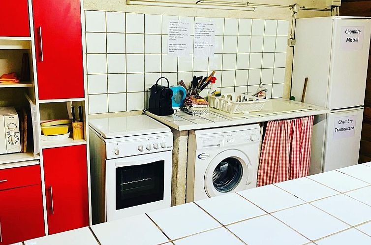 Vakantiehuis Studiowohnung mit Terrasse - Pool, Tennis, Boul