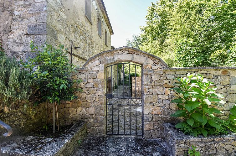 Vrijstaande woning in Entrecasteaux