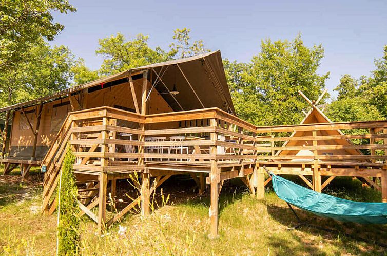Entdecken Sie die Naturschoenheiten der Midi-Pyrenees von der Glamping Lodge der Safari Lodge + Teeny Lodge in Stantonin Noble Val aus.