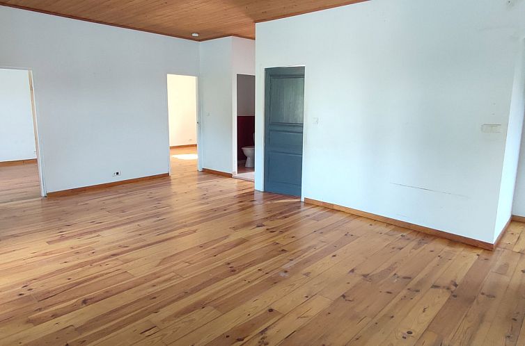 Vrijstaande woning in Valeilles