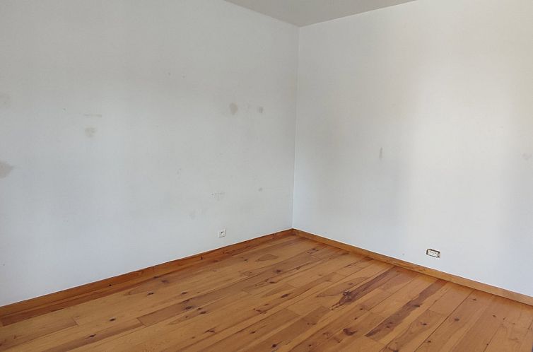 Vrijstaande woning in Valeilles