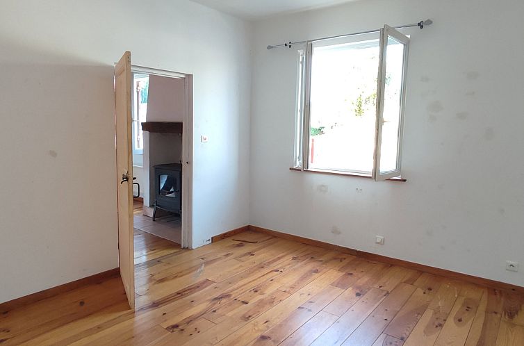 Vrijstaande woning in Valeilles