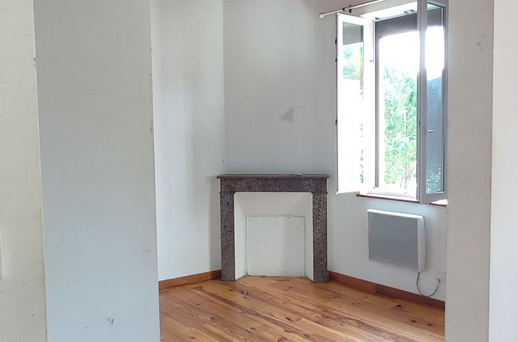 Vrijstaande woning in Valeilles