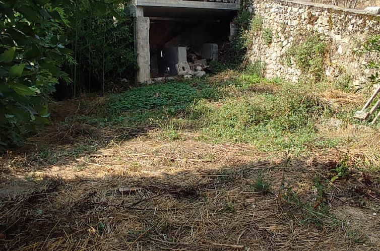 Vrijstaande woning in Valeilles
