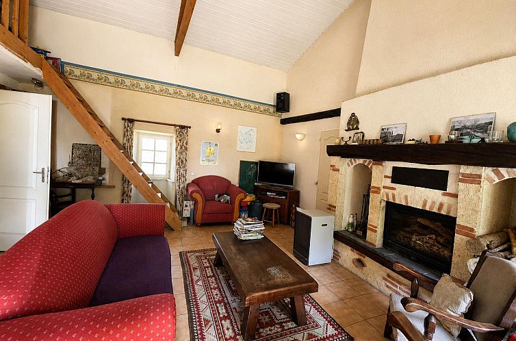 Vrijstaande woning in Valeilles