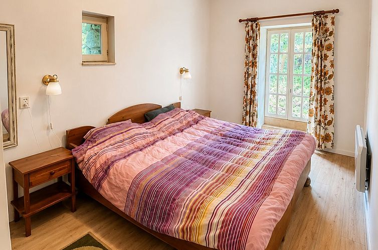 Vrijstaande woning in Valeilles