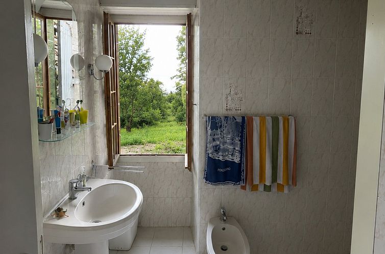 Vrijstaande woning in Valeilles