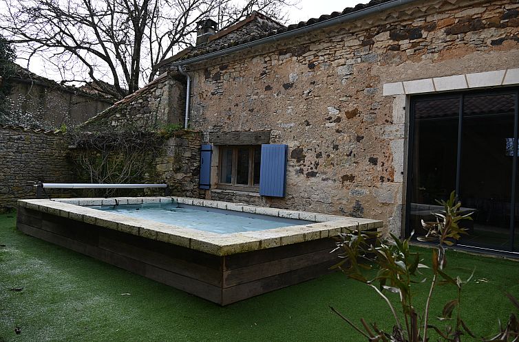 Vrijstaande woning in Saint Front Sur Lémance