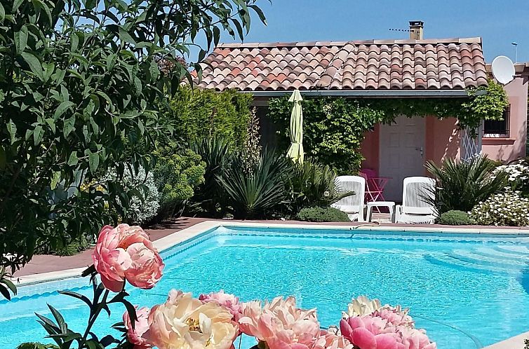 Vakantiehuis Haus "Les Cyprès" mit Gemeinschaftspool