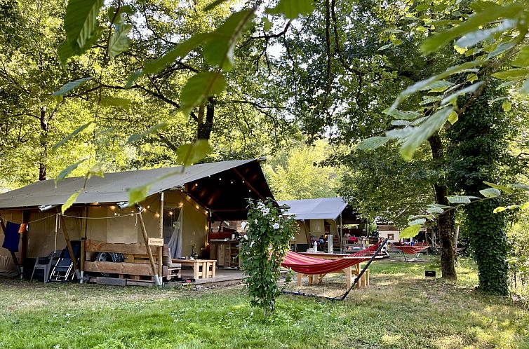 Safaritent met badkamer