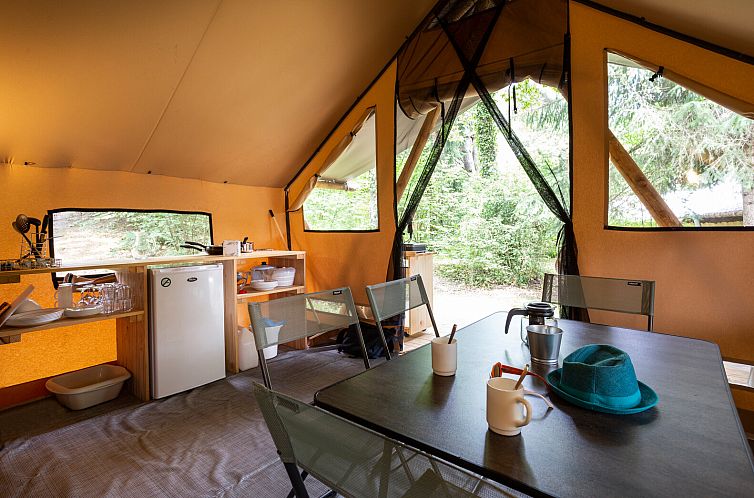 Canadienne-Tent