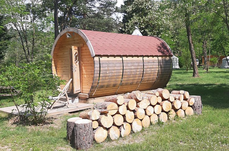 Charmantes Ferienhaus in Arlebosc, Rhone-Alpen, Frankreich, ideal fuer einen erholsamen Aufenthalt in der Natur.