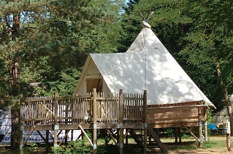 Tipi Lodge