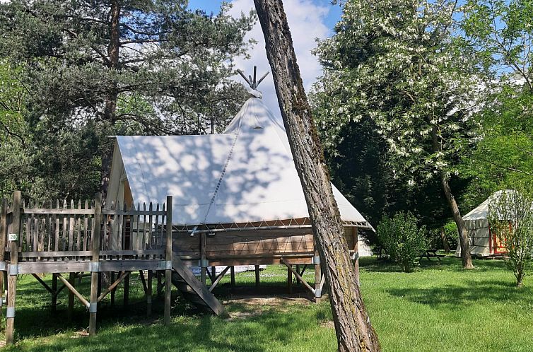 Tipi Lodge