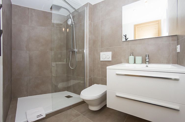 Appartement "La Cordee 504" mit Terrasse