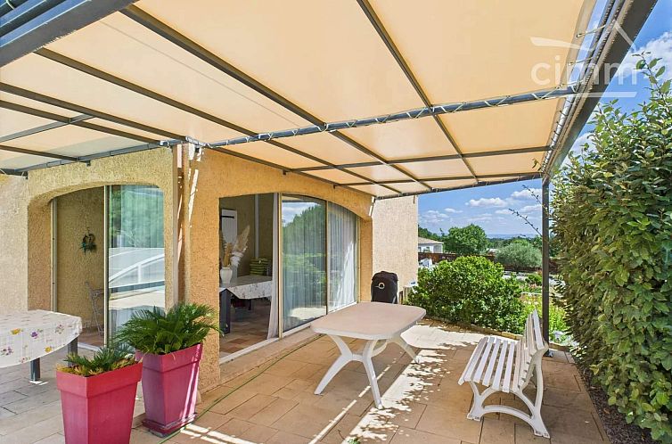 Geschakelde woning in Lablachère