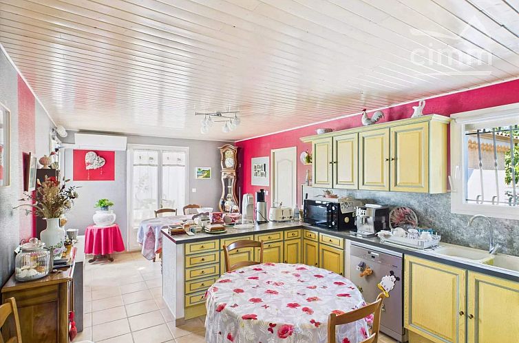 Geschakelde woning in Lablachère