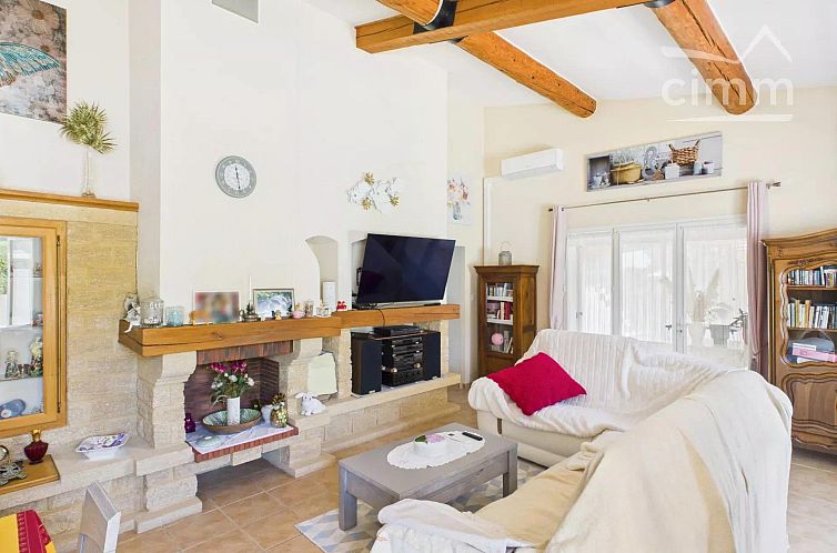 Geschakelde woning in Lablachère