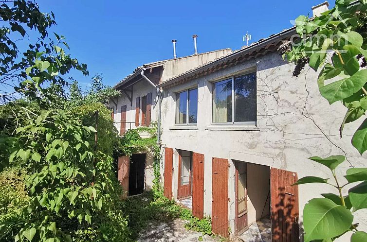 Geschakelde woning in Lablachère