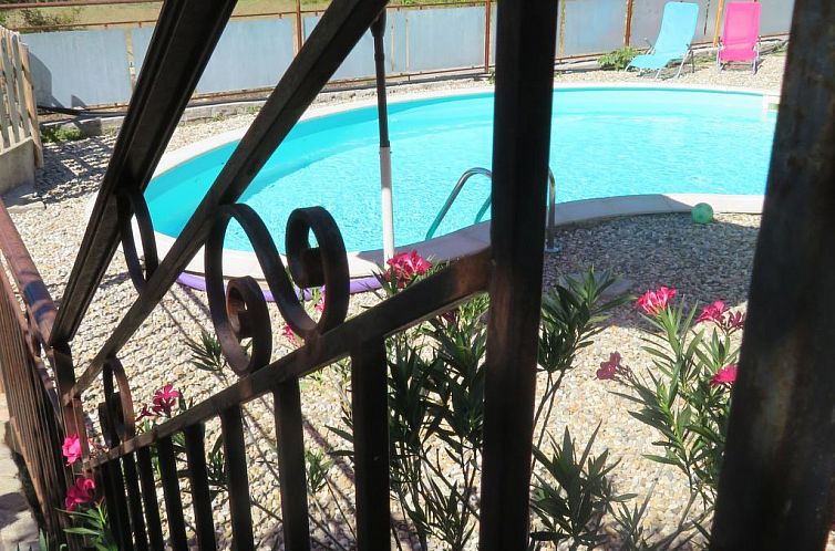 Vakantiehuis "La Source" mit Pool