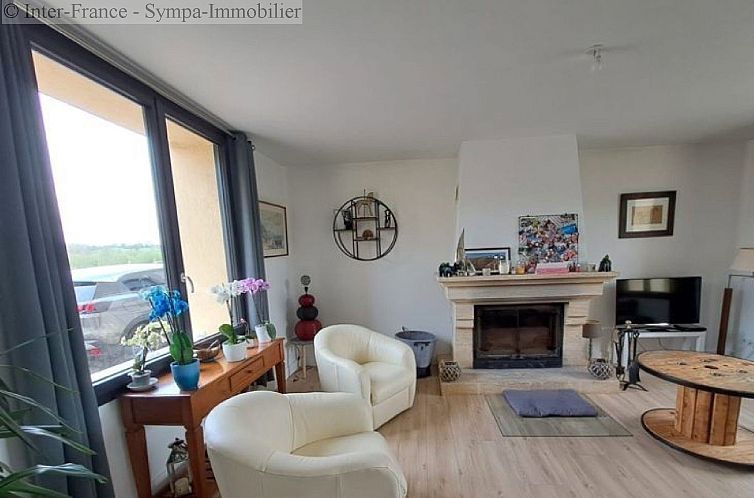 Geschakelde woning in Neufchatel En Bray