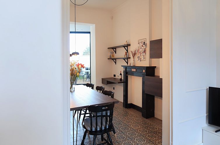 Cosy Courtyard House Hasselt