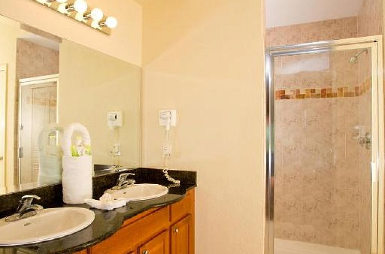 Lake Buena Vista Resort Village and Spa, a staySky Hotel & R