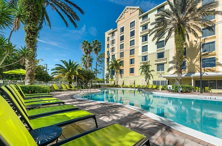 Comfort Suites Maingate East