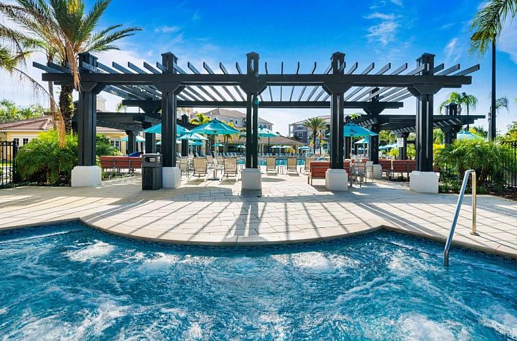 Vista Cay Resort by Millenium at Universal Blvd.