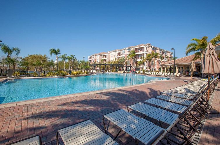 Vista Cay Resort by Millenium at Universal Blvd.