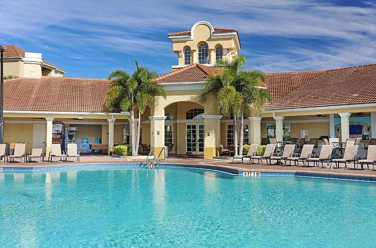 Vista Cay Resort by Millenium at Universal Blvd.