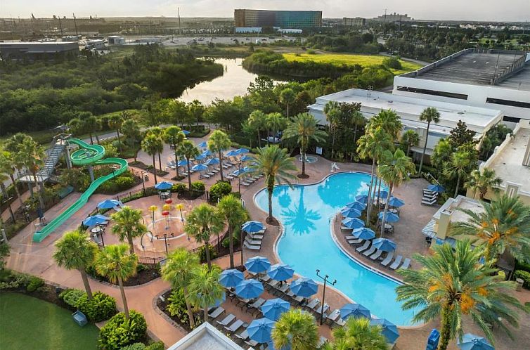 Las Palmeras by Hilton Grand Vacations