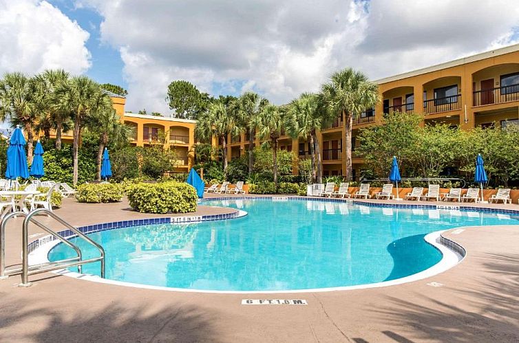 Quality Suites Orlando Close to I-Drive