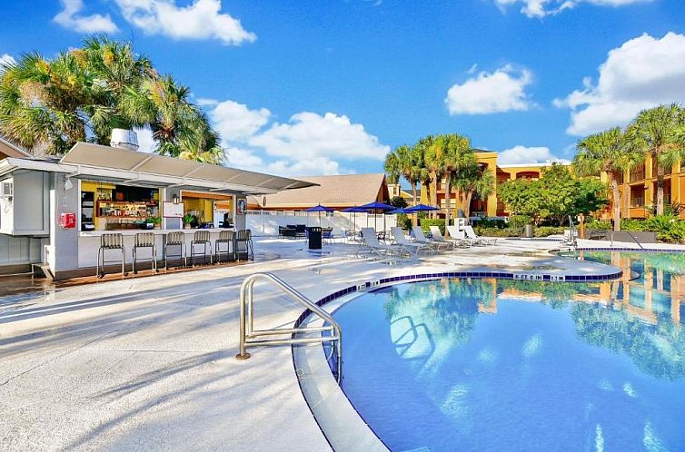 Quality Suites Orlando Close to I-Drive