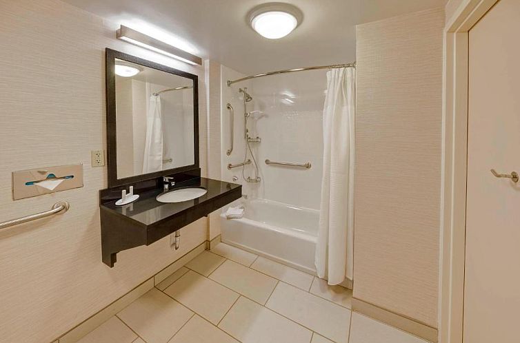 Fairfield Inn and Suites by Marriott Orlando Near Universal 