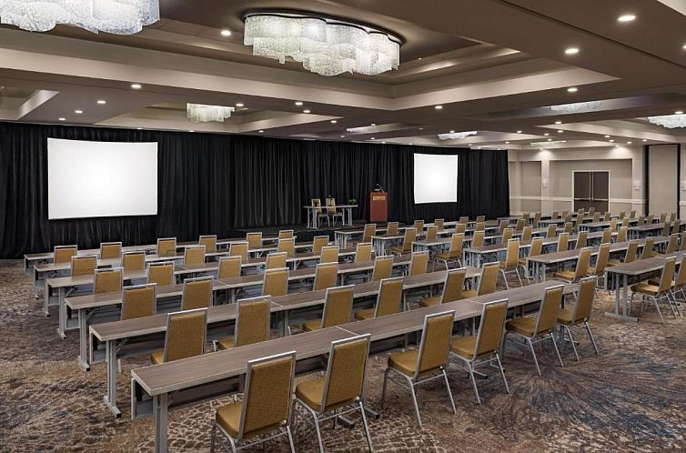 DoubleTree by Hilton Orlando Airport Hotel
