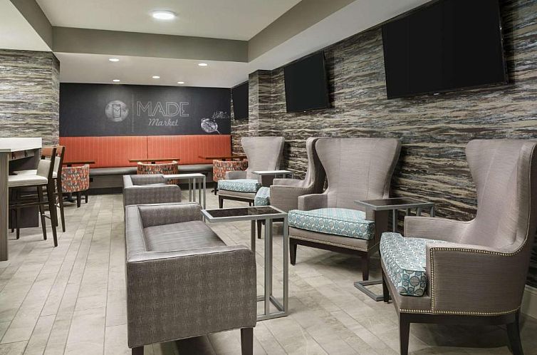 DoubleTree by Hilton Orlando Airport Hotel