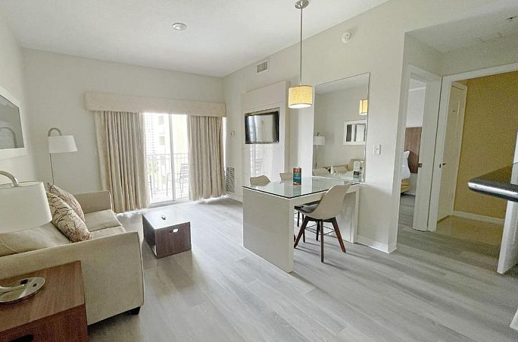 The Point Hotel & Suites Universal