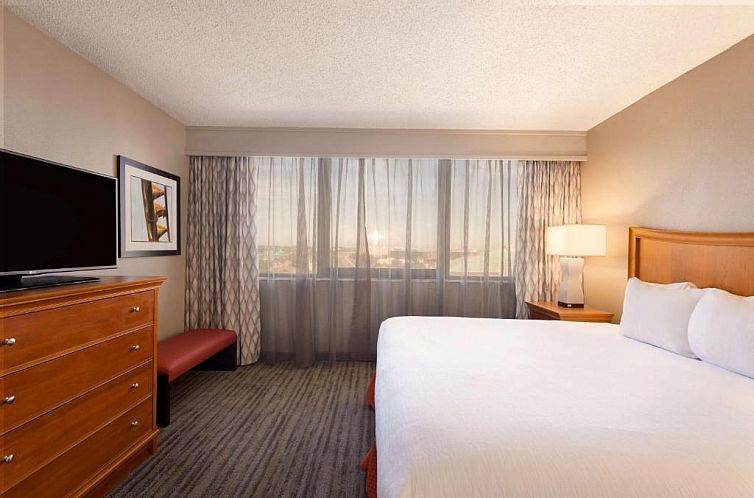Embassy Suites by Hilton Orlando International Drive ICON Pa