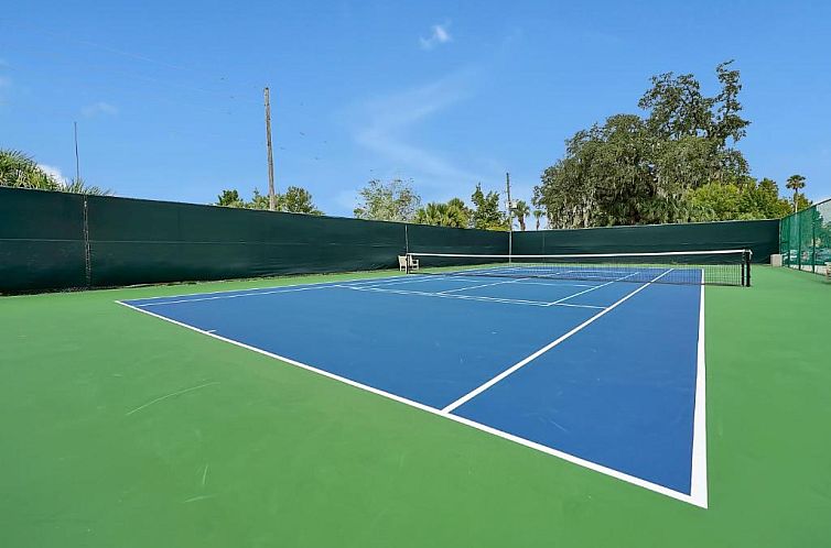 CLC Regal Oaks Resort Vacation Townhomes