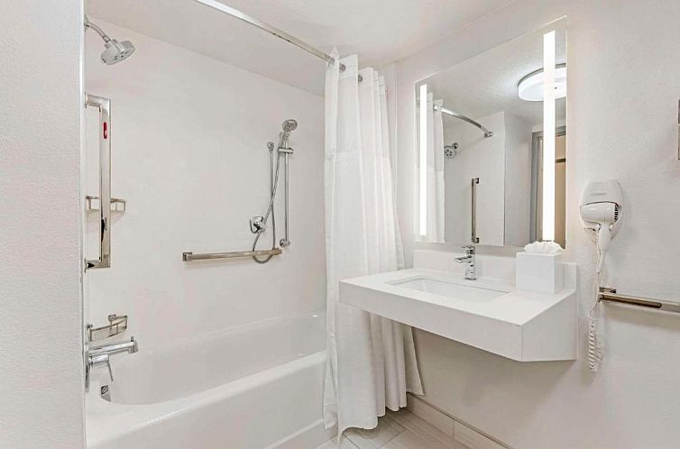 Comfort Inn & Suites Near Universal Orlando Resort-Conventio