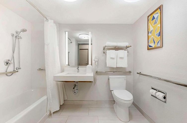 Comfort Inn & Suites Near Universal Orlando Resort-Conventio
