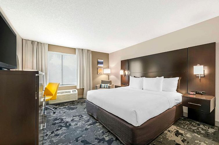 Comfort Inn & Suites Near Universal Orlando Resort-Conventio